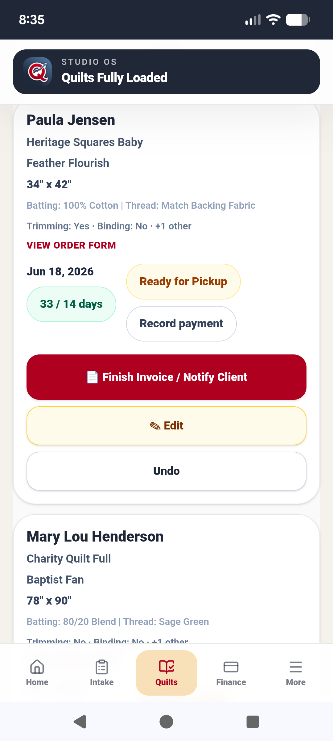 Production queue showing quilt orders with pickup and payment status